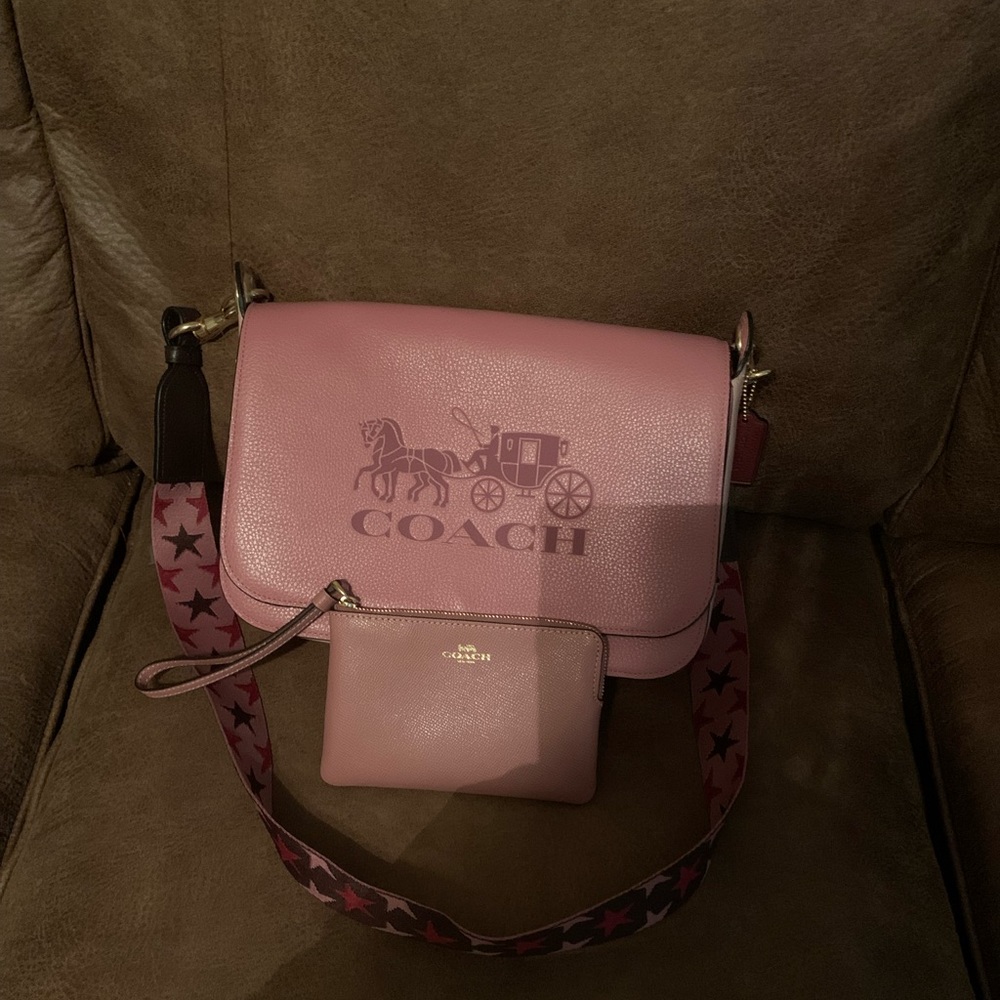 Brand new Coach crossbody with pouch